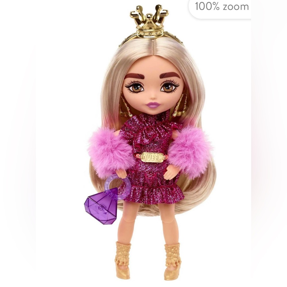 Barbie Extra Mini doll, great condition. Some Parts missing from set.